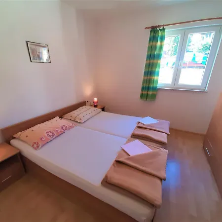 Cozy Apartments With Sea View Novi Vinodolski Exterior photo