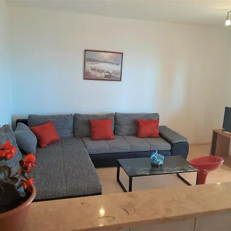 Cozy Apartments With Sea View Novi Vinodolski Exterior photo