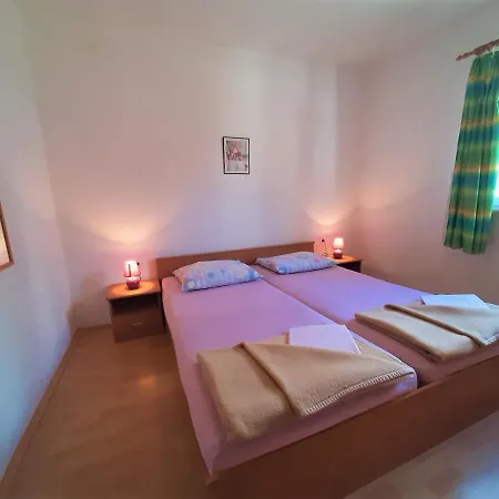 Cozy Apartments With Sea View Novi Vinodolski Exterior photo